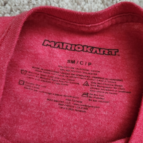 Mario Kart Shirt Size Small - Picture 3 of 3